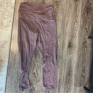 MOVING SALE Lulu crisscross leggings